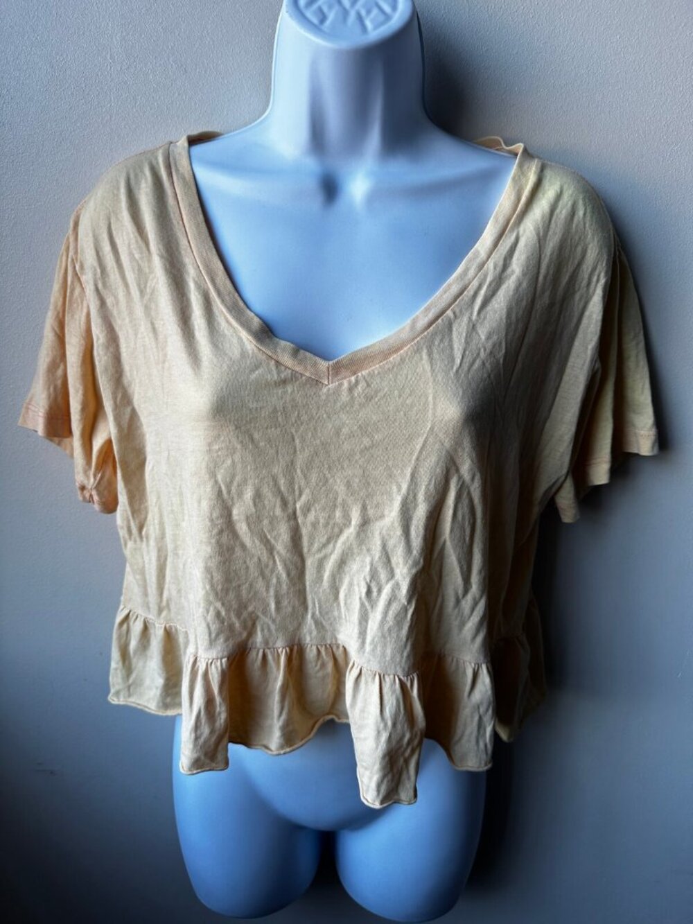 Wild Fable Peplum Crop Top Women's S Peach Yellow V-Neck Ruffle Hem Cotton Tee